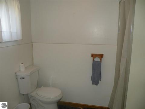 4849 Anglers Ln, Gladwin, MI 48624 photo 8