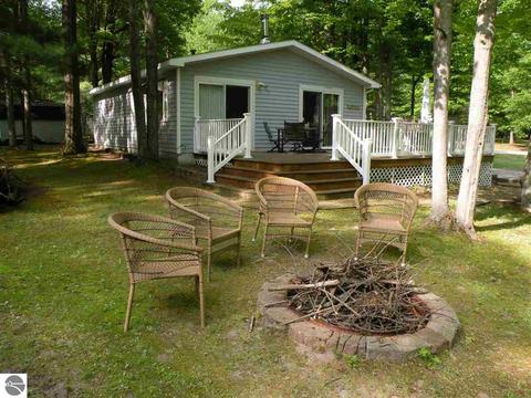 3356 W River Dr, Gladwin, MI 48624 photo 2