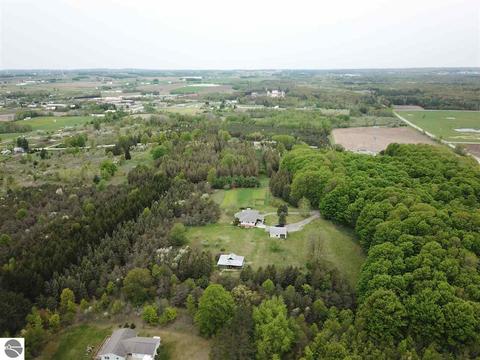 9185 S Decker Rd, Mcbain, MI 49657 photo 6