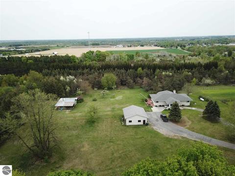 9185 S Decker Rd, Mcbain, MI 49657 photo 11
