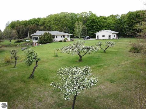 9185 S Decker Rd, Mcbain, MI 49657 photo 18