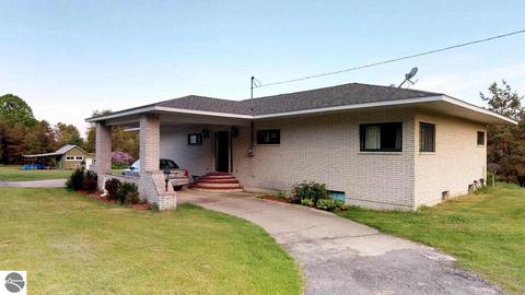 9185 S Decker Rd, Mcbain, MI 49657 photo 3