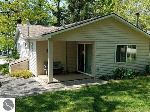 2564 Pine Ridge Rd, Lupton, MI 48635 photo 3