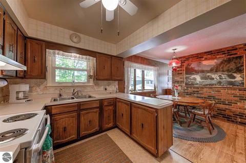 4283 E Shore Dr, Grawn, MI 49637 photo 10