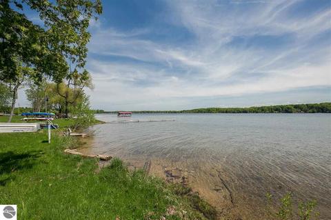 4283 E Shore Dr, Grawn, MI 49637 photo 2