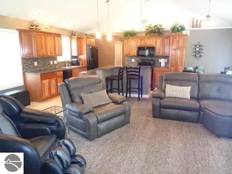 6032 E Baseline Rd, Mount Pleasant, MI 48858 photo 12
