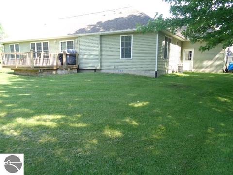 6032 E Baseline Rd, Mount Pleasant, MI 48858 photo 4
