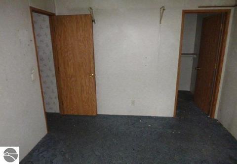 6450 E Pleasant Valley Rd, Shepherd, MI 48883 photo 10