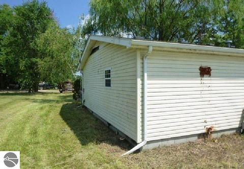 6450 E Pleasant Valley Rd, Shepherd, MI 48883 photo 16