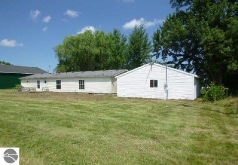 6450 E Pleasant Valley Rd, Shepherd, MI 48883 photo 15