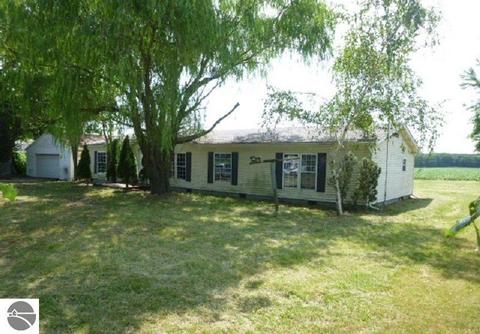 6450 E Pleasant Valley Rd, Shepherd, MI 48883 photo 1