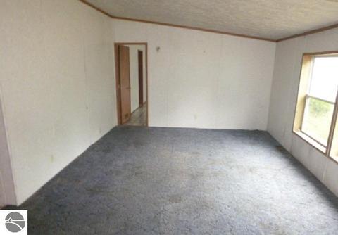 6450 E Pleasant Valley Rd, Shepherd, MI 48883 photo 5