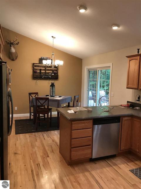 8633 E River Rd, Mount Pleasant, MI 48858 photo 8