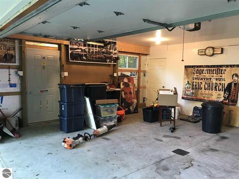 8633 E River Rd, Mount Pleasant, MI 48858 photo 19