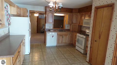 3697 Lakeside Dr, Lupton, MI 48635 photo 9