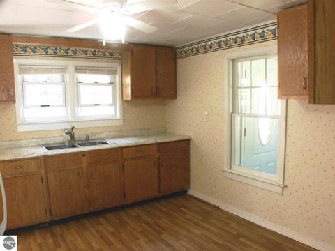 214 Union St, Ithaca, MI 48847 photo 4