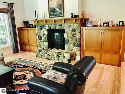 2463 E Meander Ln, Cedar, MI 49621 photo 9