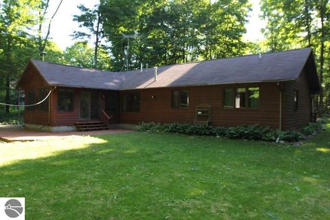 860 Ellinger Rd, Alanson, MI 49706 photo 4