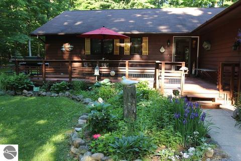 860 Ellinger Rd, Alanson, MI 49706 photo 2