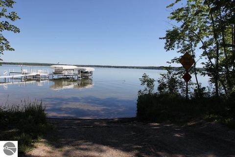 860 Ellinger Rd, Alanson, MI 49706 photo 32