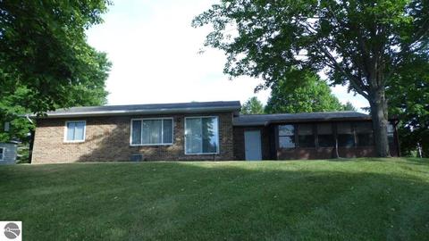 3801 Birch Dr, Lupton, MI 48635 photo 2