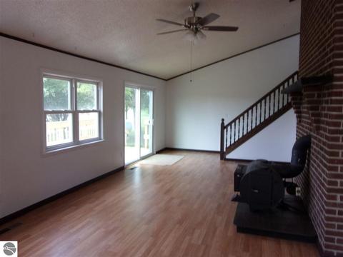 4424 E Rose City Rd, Lupton, MI 48635 photo 9