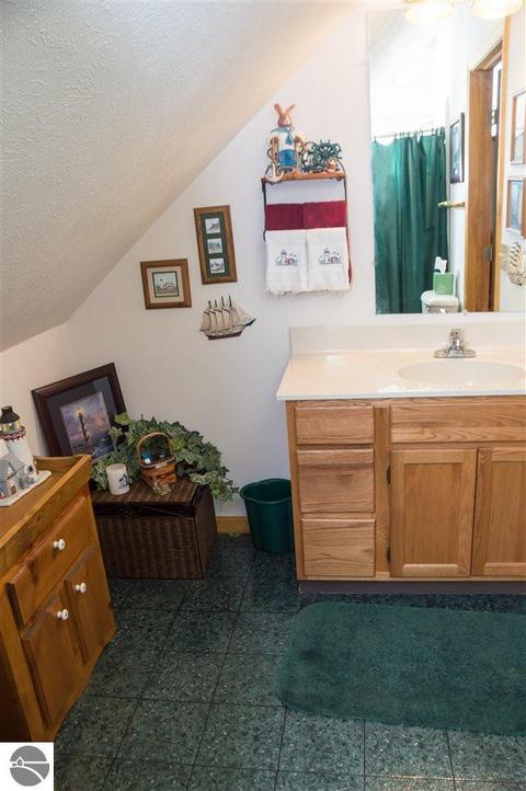 983 Gitchegumee Dr, Buckley, MI 49620 photo 22