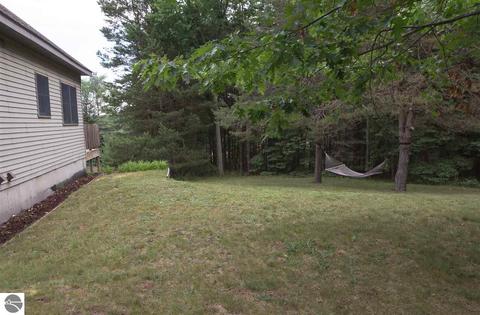 983 Gitchegumee Dr, Buckley, MI 49620 photo 4