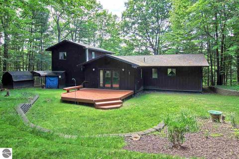 4702 Springbrook Dr, Williamsburg, MI 49690 photo 4