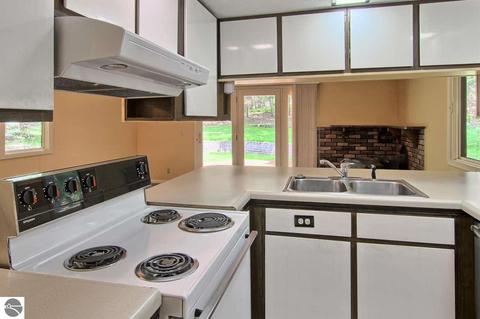 4702 Springbrook Dr, Williamsburg, MI 49690 photo 16