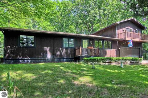 4702 Springbrook Dr, Williamsburg, MI 49690 photo 33