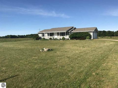 4427 Freeman Rd, Beaverton, MI 48612 photo 3