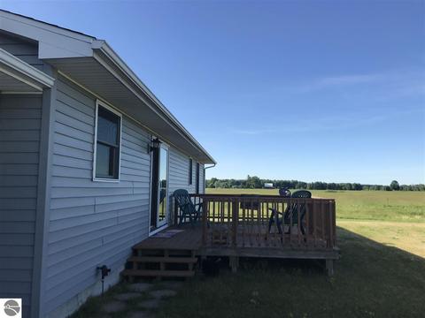 4427 Freeman Rd, Beaverton, MI 48612 photo 4