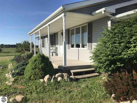 4427 Freeman Rd, Beaverton, MI 48612 photo 2