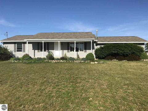 4427 Freeman Rd, Beaverton, MI 48612 photo 1