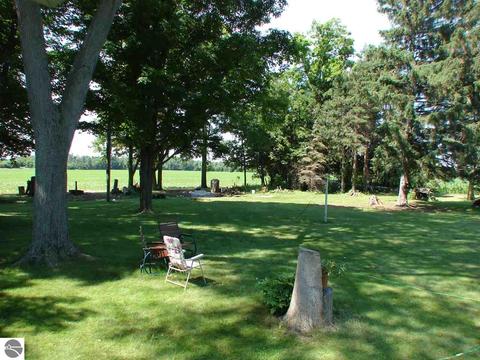 3244 S Bagley Rd, Ithaca, MI 48847 photo 3
