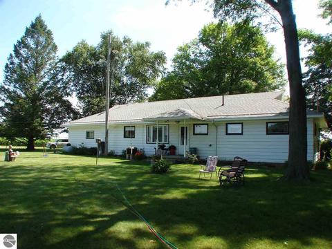 3244 S Bagley Rd, Ithaca, MI 48847 photo 4