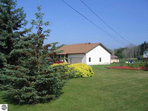 2429 Bay Ridge Dr, Au Gres, MI 48703 photo 2