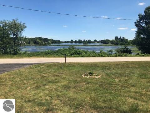 3701 Shore Dr, Weidman, MI 48893 photo 15