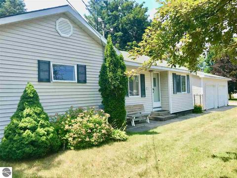 9144 S Nelson Rd, Cedar, MI 49621 photo 1