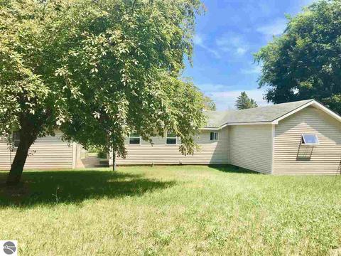 9144 S Nelson Rd, Cedar, MI 49621 photo 4