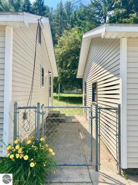 9144 S Nelson Rd, Cedar, MI 49621 photo 5