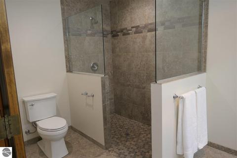 413 E Sixth St, Clare, MI 48617 photo 23