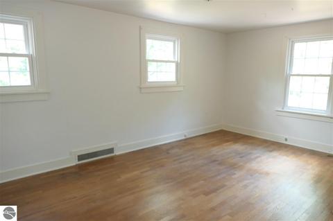 413 E Sixth St, Clare, MI 48617 photo 29