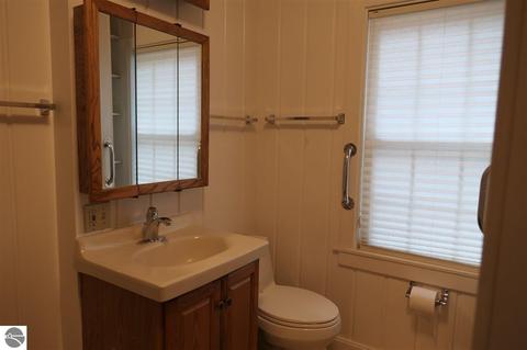 413 E Sixth St, Clare, MI 48617 photo 34