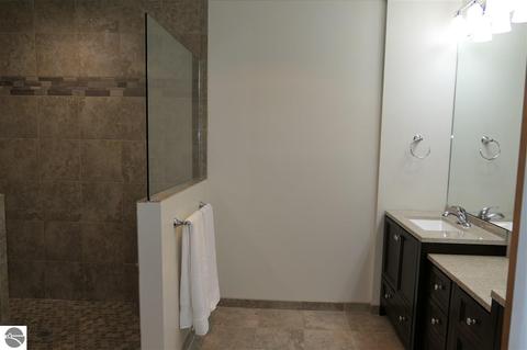 413 E Sixth St, Clare, MI 48617 photo 24