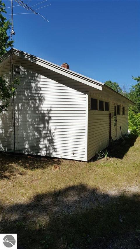 11270 S Cedar, Cedar, MI 49621 photo 1