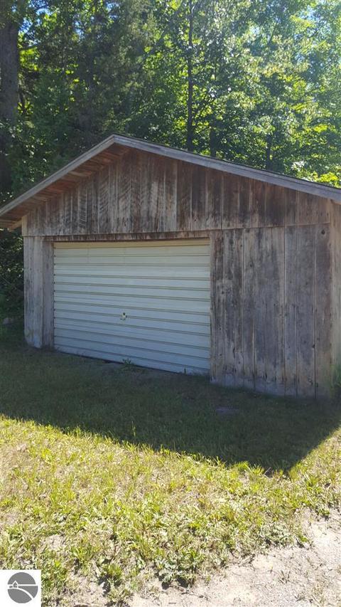 11270 S Cedar, Cedar, MI 49621 photo 2