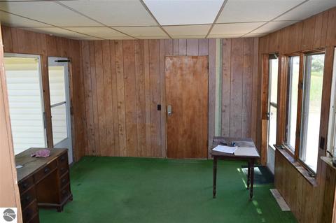 997 E Remus Rd, Mount Pleasant, MI 48858 photo 13