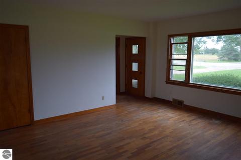 997 E Remus Rd, Mount Pleasant, MI 48858 photo 6